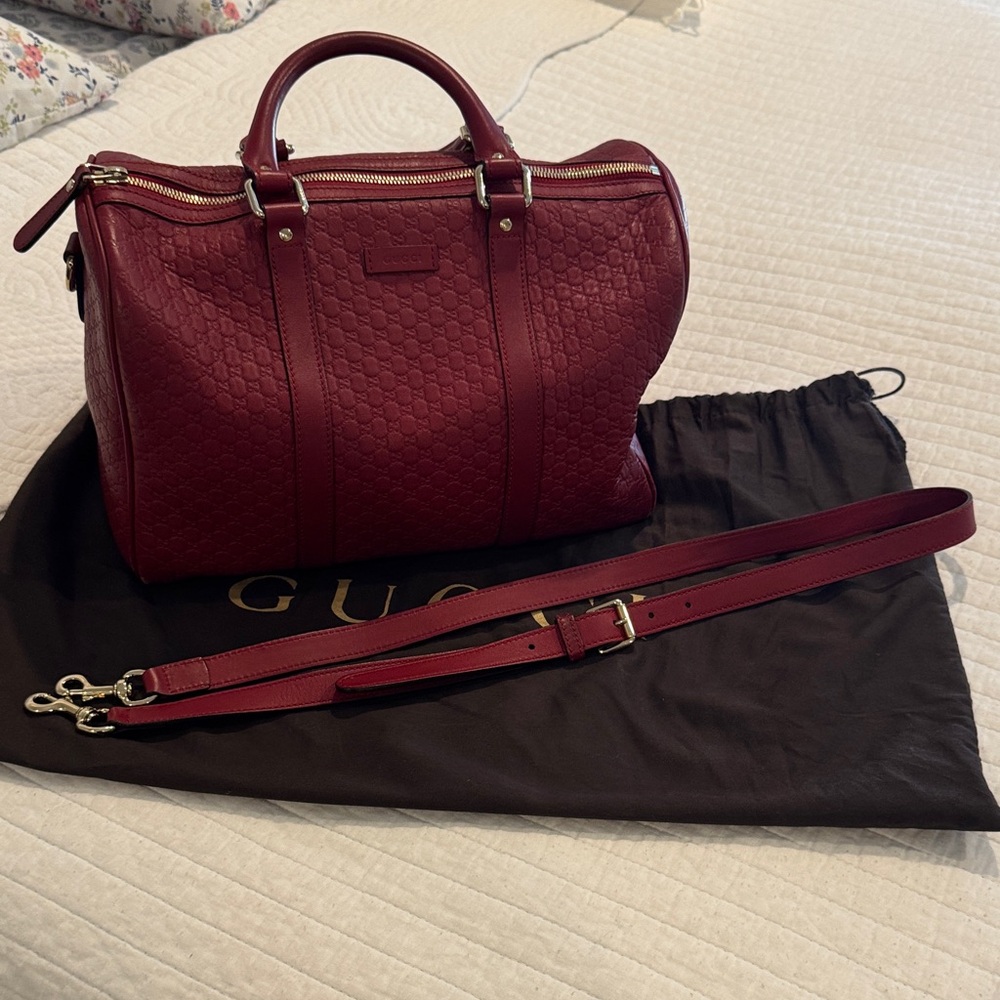 Gucci Women's Burgundy Leather Travel Bag